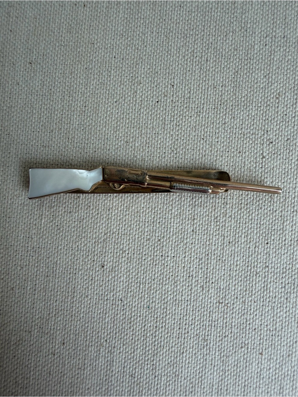 Vintage Swank Mother Of Pearl Rifle Shotgun Tie Bar 1950s